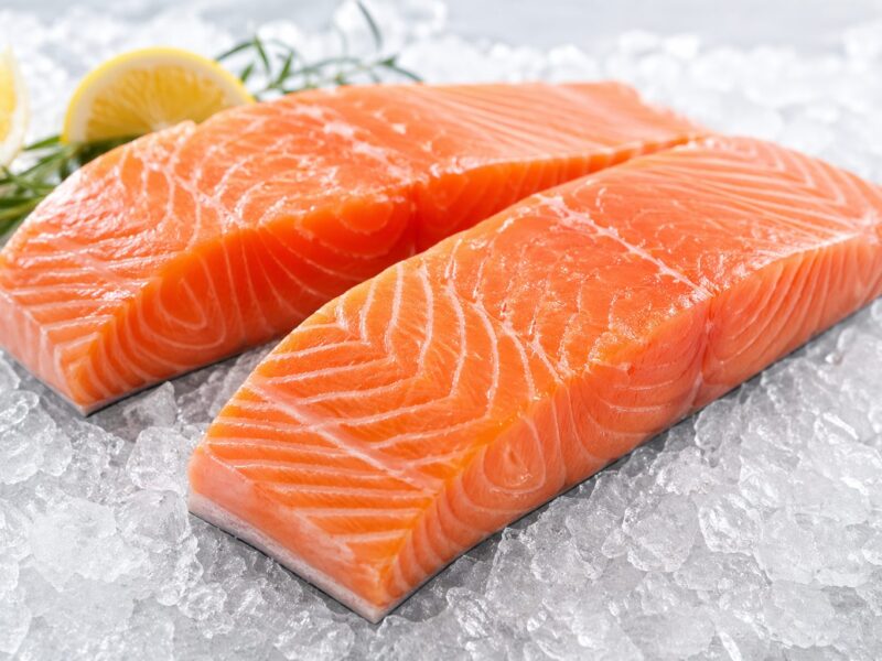 Filete de salmón, porciones presentadas